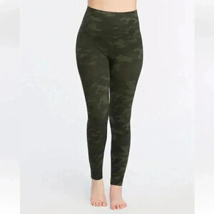 Spanx Women's Large Look At Me Now Seamless Leggings Camo Green Camouflage L Lg